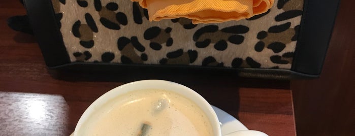 Doutor Coffee Shop is one of Cafe.