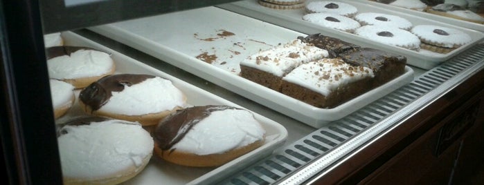 Leske's Bakery is one of NYC Doughnuts.