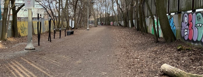 Belt Line Trail - Yonge to Bathurst is one of Summer Fun in Toronto.