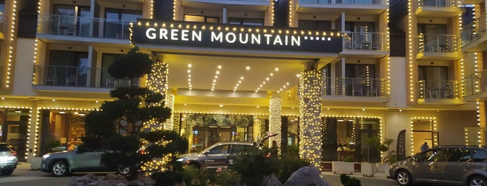 Green Mountain 5* Hotel & Apartments is one of Veronika'nın Beğendiği Mekanlar.