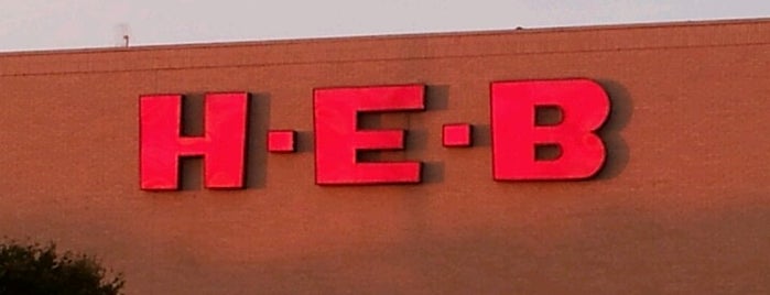 H-E-B is one of Jimさんのお気に入りスポット.