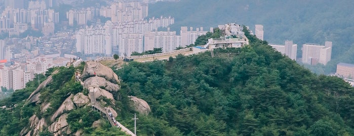 Inwangsan is one of Seoul Recommendations.
