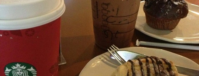 Starbucks Sumarecon Mall Serpong, Tanggerang is one of Places Private Sawung Galing.