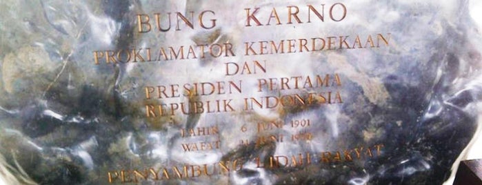 Makam Proklamator Bung Karno is one of Places Private Sawung Galing.