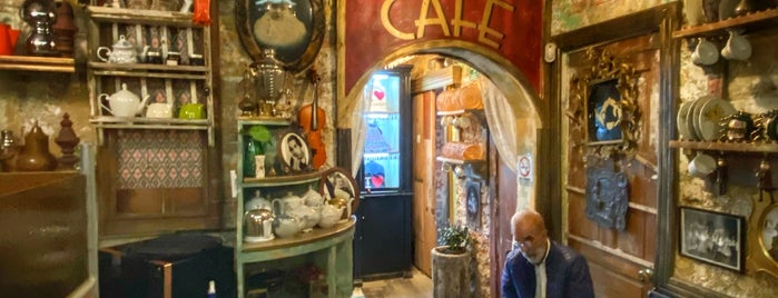 Cukraszda Café Budapest is one of YIDI Options.