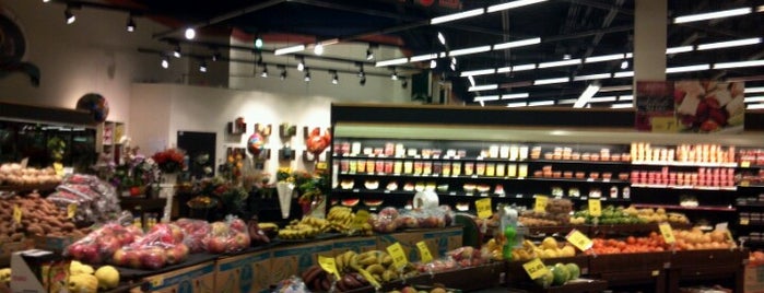 Pick 'n Save is one of Lugares favoritos de Shyloh.