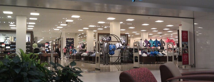 Macy's is one of Posti che sono piaciuti a Ferdinand.