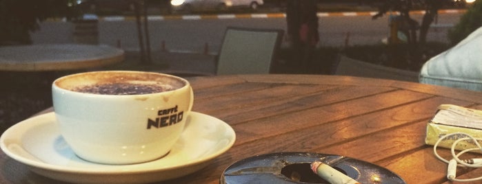 Caffè Nero is one of Can : понравившиеся места.