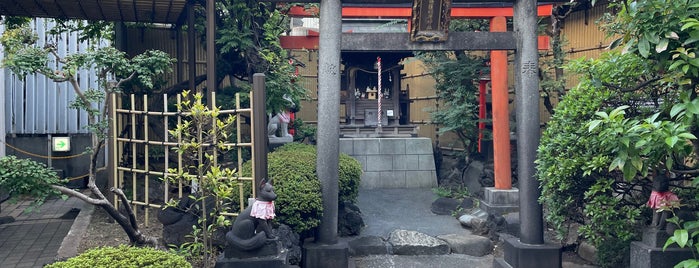 靏護稲荷神社 is one of 行きたい神社.