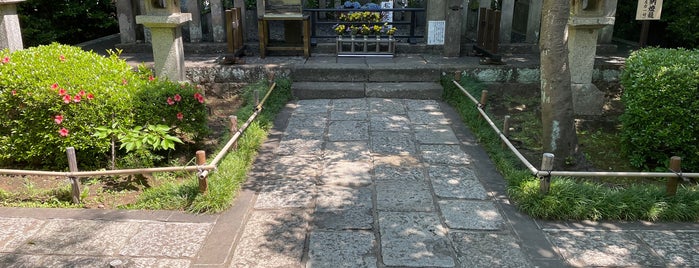 吉田松陰墓 is one of 神社.