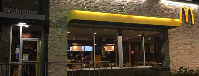 McDonald's is one of Chesterさんのお気に入りスポット.