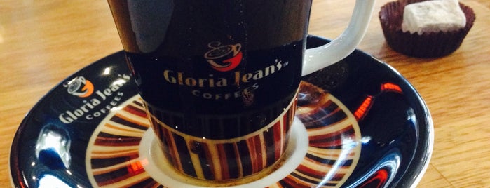 Gloria Jean's Coffees is one of Bostanlı Çay & Kahve & Tatlı☕🍪.