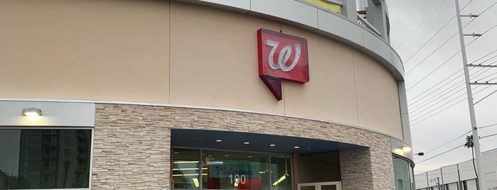 Walgreens is one of Ericさんのお気に入りスポット.