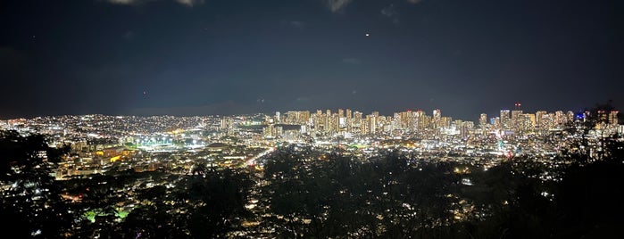 Tantalus Lookout is one of Hawai’i.