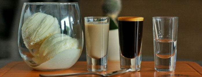 CoffeeDential Roastery and Dessert is one of ᴡᴡᴡ.Esen.18sexy.xyz'ın Beğendiği Mekanlar.