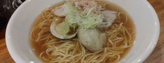 Mita Seafood Center is one of 三田ランチ.