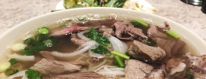 Pho Saigon VIP is one of Must to Try Restos/Terrasses.