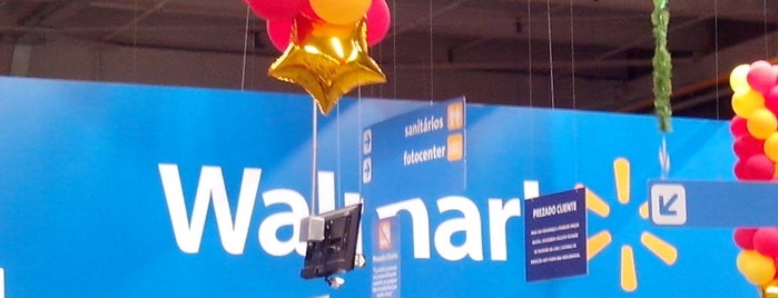 Walmart is one of Tempat yang Disukai Claudio.
