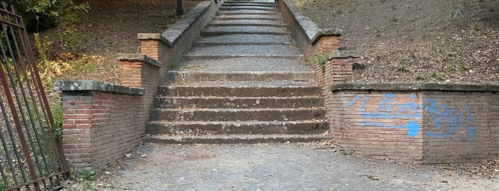 Parco degli Scipioni is one of Take a walk in Rome.