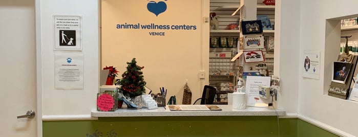 Animal Wellness Centers is one of สถานที่ที่ David ถูกใจ.