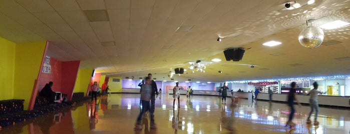 Round A Bout Skating Center is one of Fayetteville.