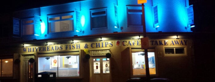 Whitehead's Fish & Chips is one of Tempat yang Disukai Tom.