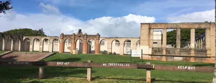 Old Maui High School is one of Mauimoon.