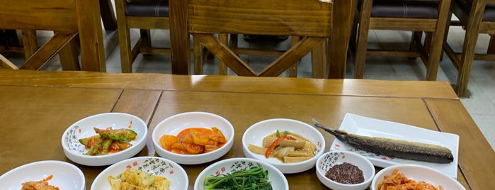 청원식당 is one of Korean Noodle Road.