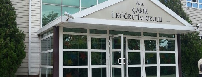 Çakır Okulları is one of Fizyoterapi Ve Manuel Terapiさんのお気に入りスポット.