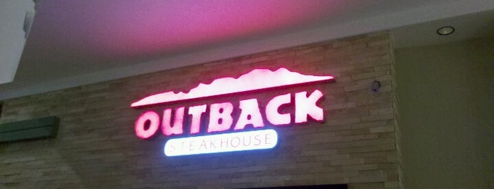 Outback Steakhouse is one of Bares e Restaurantes em Recife PE..