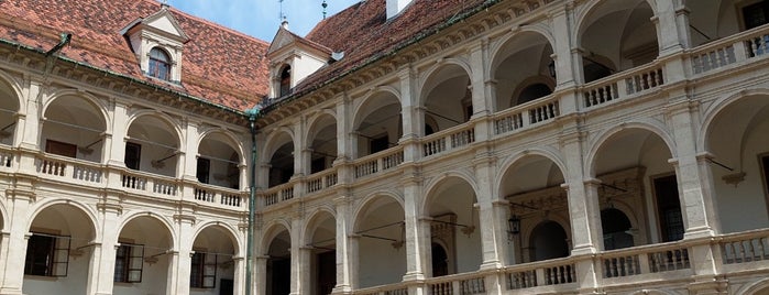 Landhaus is one of 111 Orte die man in Graz gesehen haben muss.