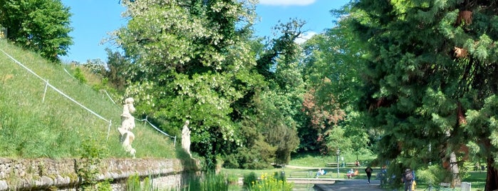 Stadtpark is one of Favoriten.