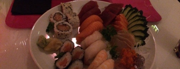 Estado Líquido - Sushi Lounge is one of Sushi!.