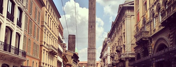 Via Rizzoli is one of Bologna.