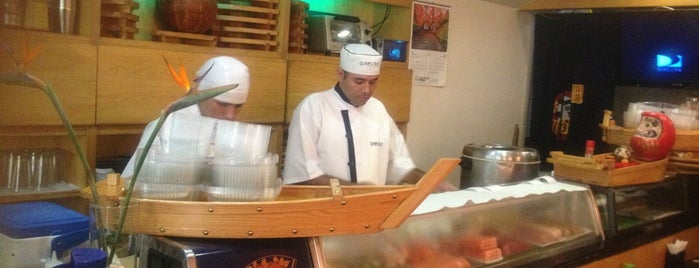 Daruma Sushi Bar is one of Sitios Preferidos.