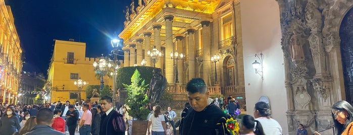 Escalinatas del Teatro Juárez is one of GTO.