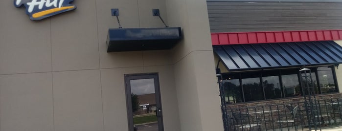 Pizza Hut is one of Must-visit Food in Speedway.