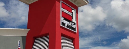 Square 1 Burgers is one of Tempat yang Disukai Natalie.