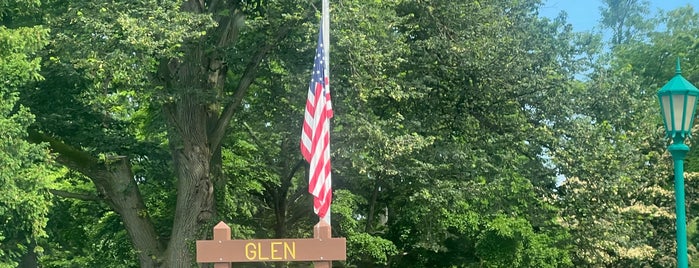 Glen Island Park & Beach is one of westchester.