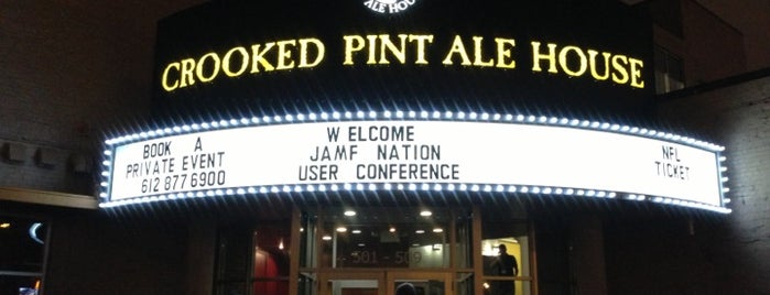 Crooked Pint Ale House is one of Locais curtidos por John.