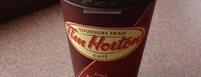 Tim Hortons is one of Lieux qui ont plu à gee.