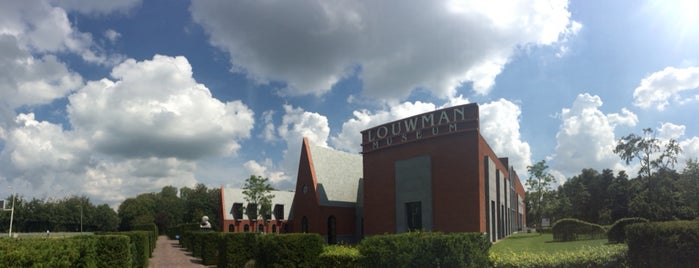 Louwman Museum - Nationaal Automobiel Museum is one of Lugares favoritos de Hashim.