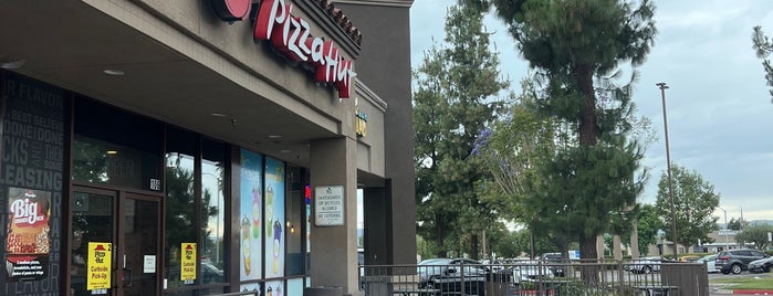 Pizza Hut is one of Riverside Places.