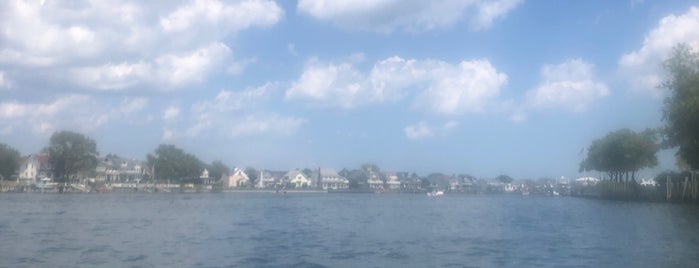 US Coast Guard Station Shark River is one of New Jersey.