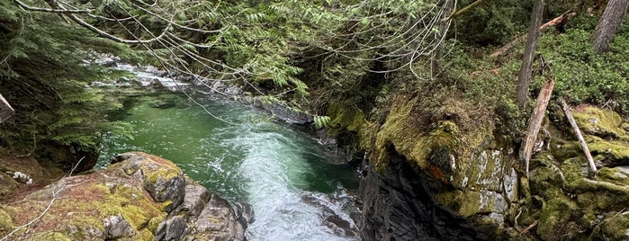 Deception Falls is one of OR-ID-WA.