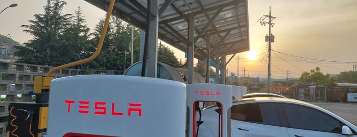 테슬라 삼척-원더풀주유소 수퍼차저 is one of Tesla Supercharger.