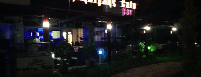 Ambiyans Cafe&Bar is one of สถานที่ที่ Sefa ถูกใจ.