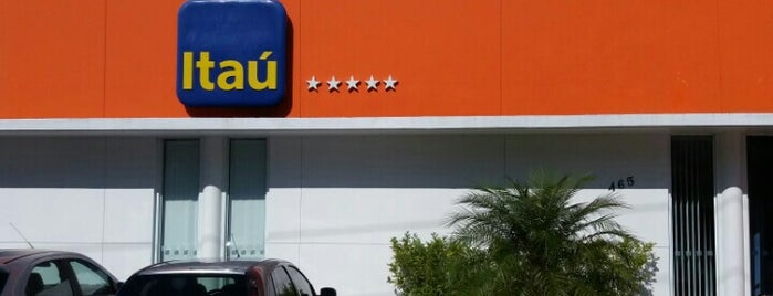 Itaú is one of Lieux qui ont plu à Fausto.