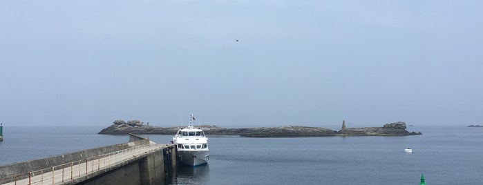 Île-de-Sein is one of Bretagne.