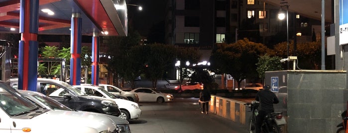 Gas Station | پمپ بنزین دادمان - جایگاه ۱۹۵ is one of Ramin 님이 좋아한 장소.